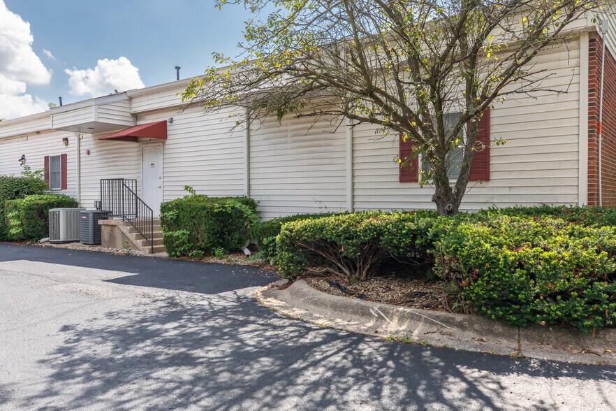 640 S Walker St, Bloomington, IN à vendre - Photo du bâtiment - Image 3 de 34