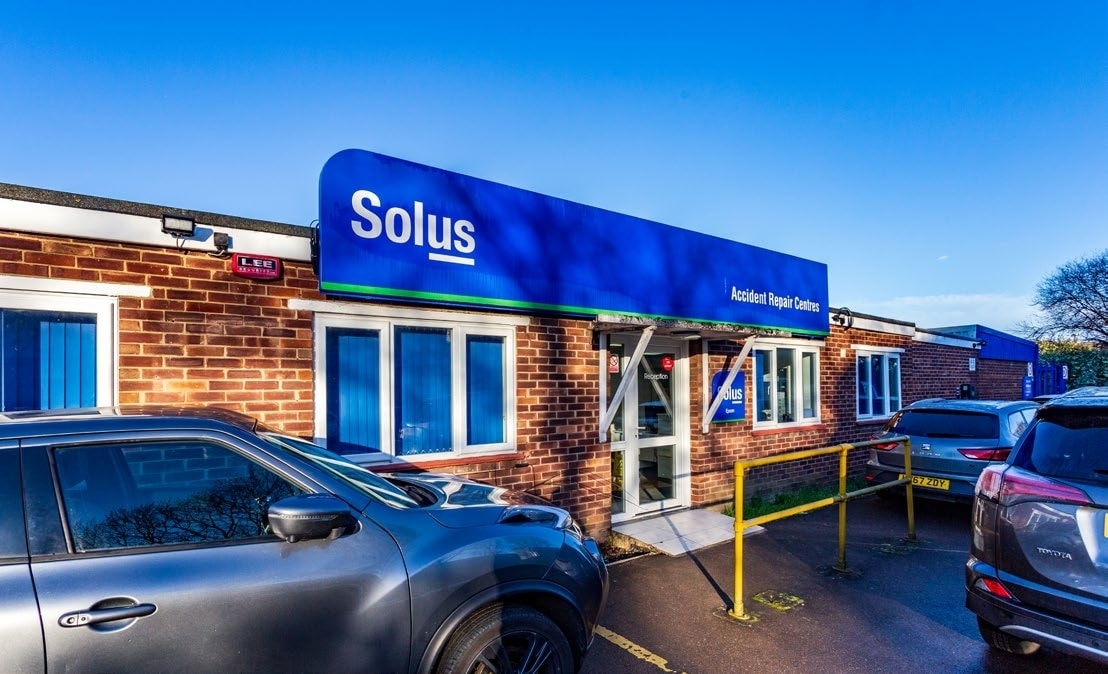 16 Blenheim Rd, Epsom for sale Primary Photo- Image 1 of 17