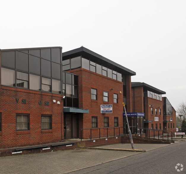 Spitfire Clos, Huntingdon à vendre - Photo du bâtiment - Image 2 de 3