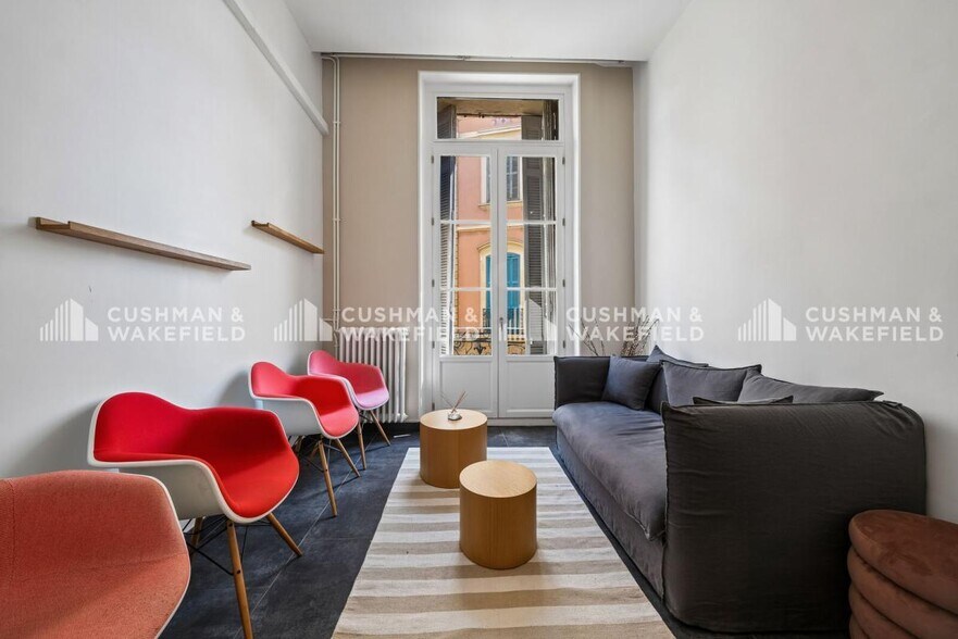 13 Rue Aude, Aix-en-Provence à louer - Photo du bâtiment - Image 2 de 14
