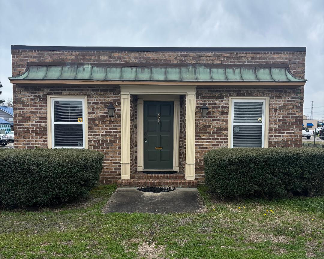 825 1st Ave N, Surfside Beach, SC à louer Photo principale- Image 1 de 18