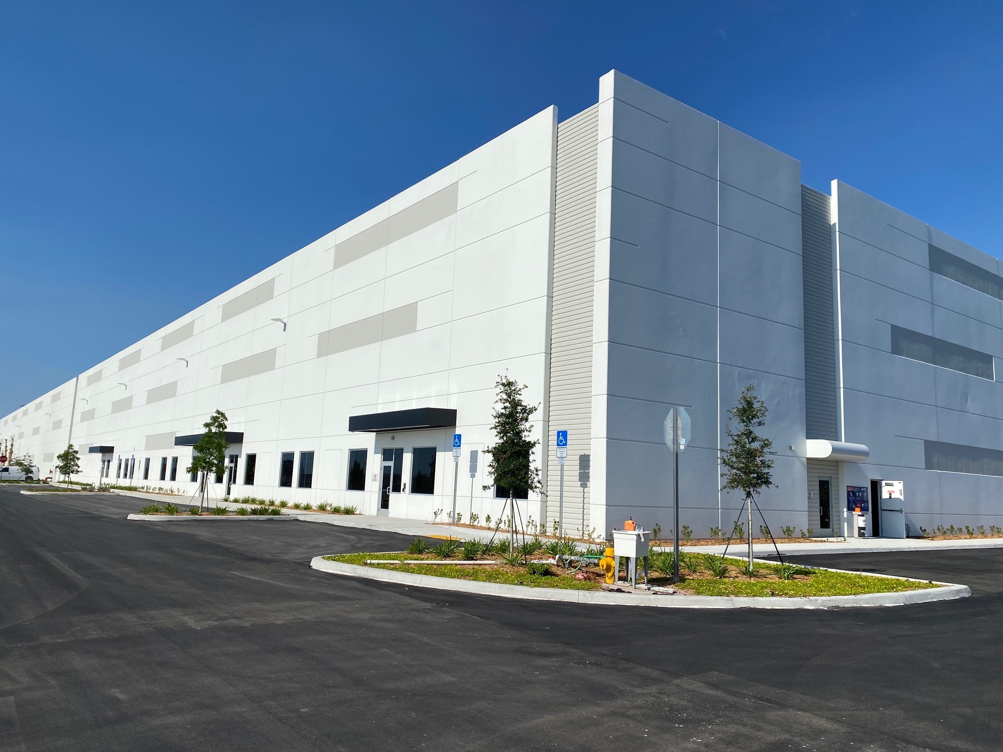 3413 Mcintosh Rd, Hollywood, FL for lease Building Photo- Image 1 of 7