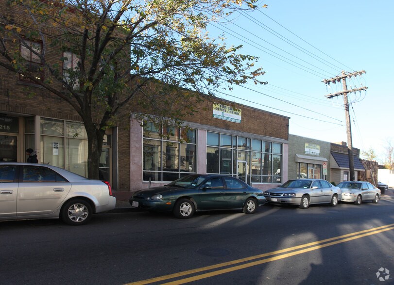 1211-1215 Good Hope Rd, Washington, DC à louer - Photo du bâtiment - Image 2 de 4