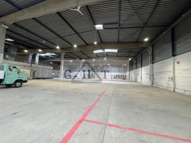 Industrial in Morangis for lease - Interior Photo - Image 3 of 3