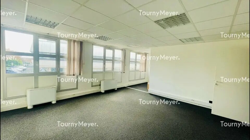 Office in Montpellier for lease - Building Photo - Image 2 of 7