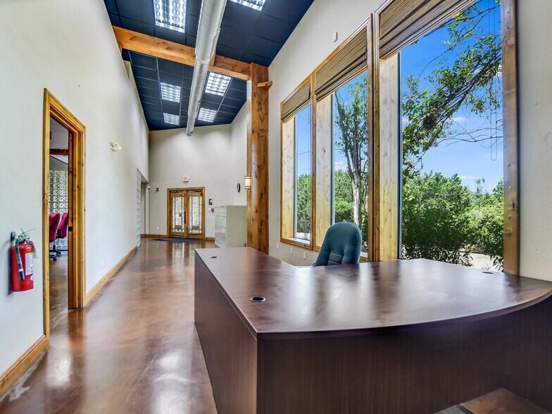 4004 E Hwy 290, Dripping Springs, TX à vendre - Photo intérieure - Image 3 de 22