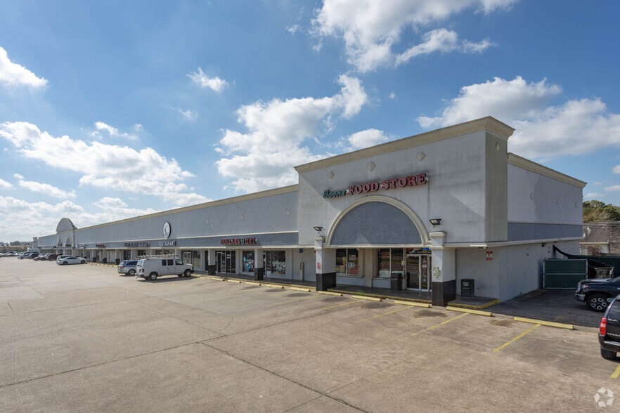 8002-8138 Boone Rd, Houston, TX for lease - Building Photo - Image 2 of 11