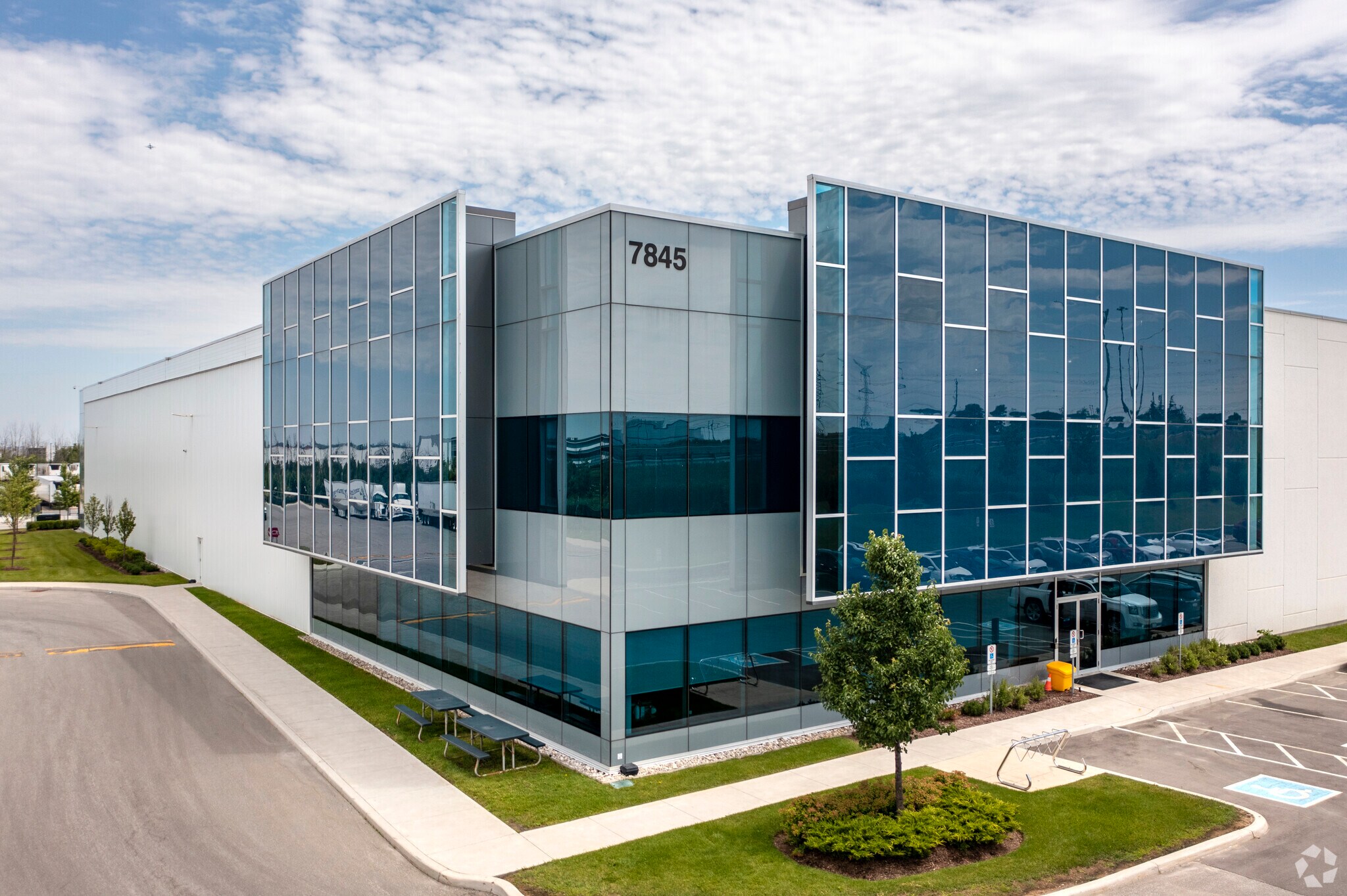 7845 Heritage Rd, Brampton, ON for sale Primary Photo- Image 1 of 1