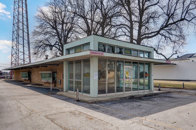 More details for 532 E Walnut St, Springfield, MO - Retail for Sale