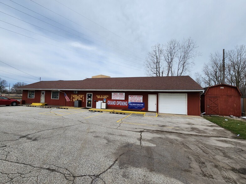 433 Oberlin Rd, Elyria, OH à vendre - Photo du bâtiment - Image 2 de 2