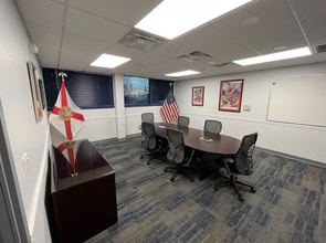 2700 W Dr Martin Luther King Jr Blvd, Tampa, FL à louer Photo intérieure- Image 2 de 3