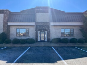 4661 Haygood Rd, Virginia Beach, VA for lease Interior Photo- Image 1 of 2