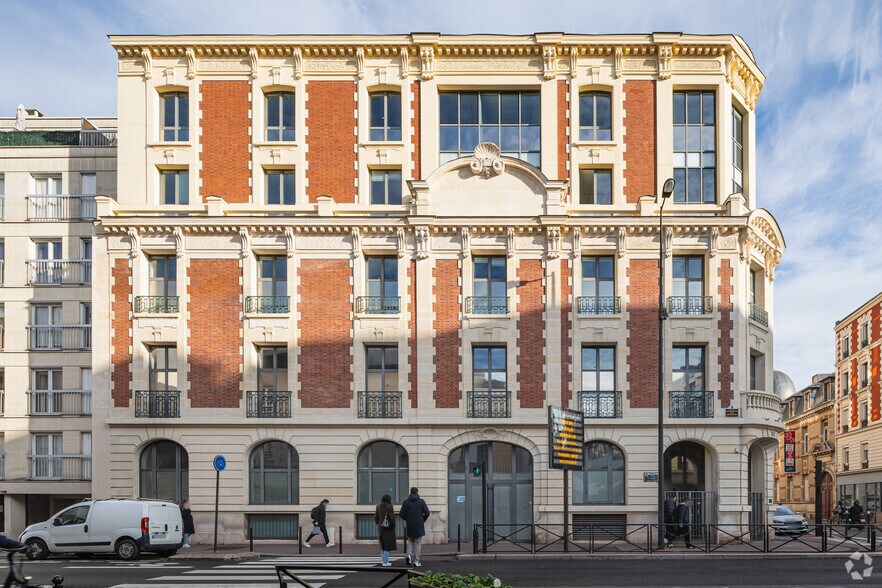150 Rue Victor Hugo, Levallois-Perret à louer - Photo du bâtiment - Image 2 de 4