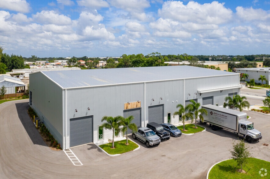 28282 Industrial Rd, Bonita Springs, FL for lease - Building Photo - Image 2 of 6