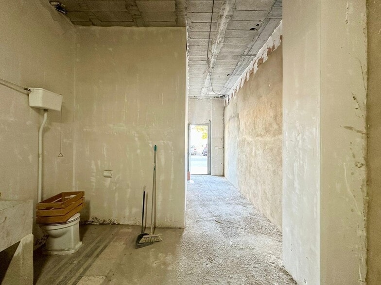 Retail in Carlet, Valencia for sale - Interior Photo - Image 3 of 14