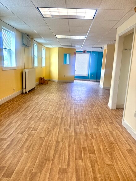 303 Pine St, Manchester, NH for lease - Building Photo - Image 2 of 8