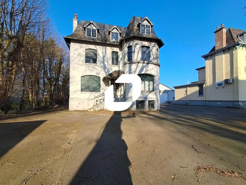 Bureau dans Saint-André-lez-Lille à louer - Photo du bâtiment - Image 1 de 8