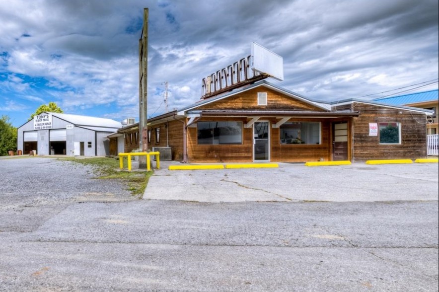 128 Speedway Ln, Bulls Gap, TN for sale - Primary Photo - Image 1 of 1