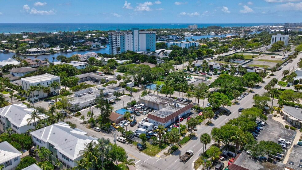 401 SE 5th Ave, Delray Beach, FL à vendre - Photo du bâtiment - Image 3 de 8