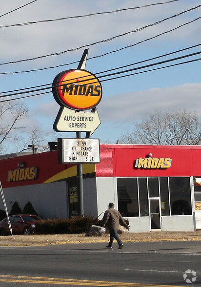 1012 Wolcott St, Waterbury, CT à louer - Photo du bâtiment - Image 3 de 10