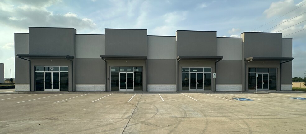 27722 Parkside St, Katy, TX à louer - Photo du bâtiment - Image 3 de 11