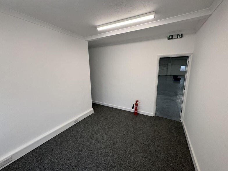 Laundry Rd, Minster for lease - Building Photo - Image 2 of 16