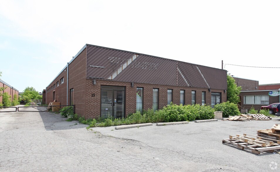 15 Tangiers Rd, Toronto, ON for sale - Building Photo - Image 1 of 1