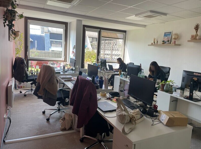 14-18 Rue Ballu, Paris à vendre - Photo du bâtiment - Image 2 de 4