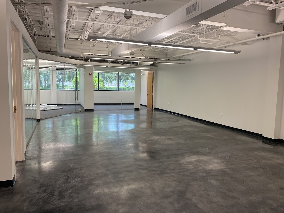 5404 Cypress Center Dr, Tampa, FL à louer Photo intérieure- Image 1 de 4