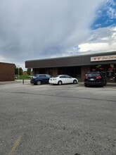 2617 1st Ave E, Newton, IA for lease Building Photo- Image 1 of 2