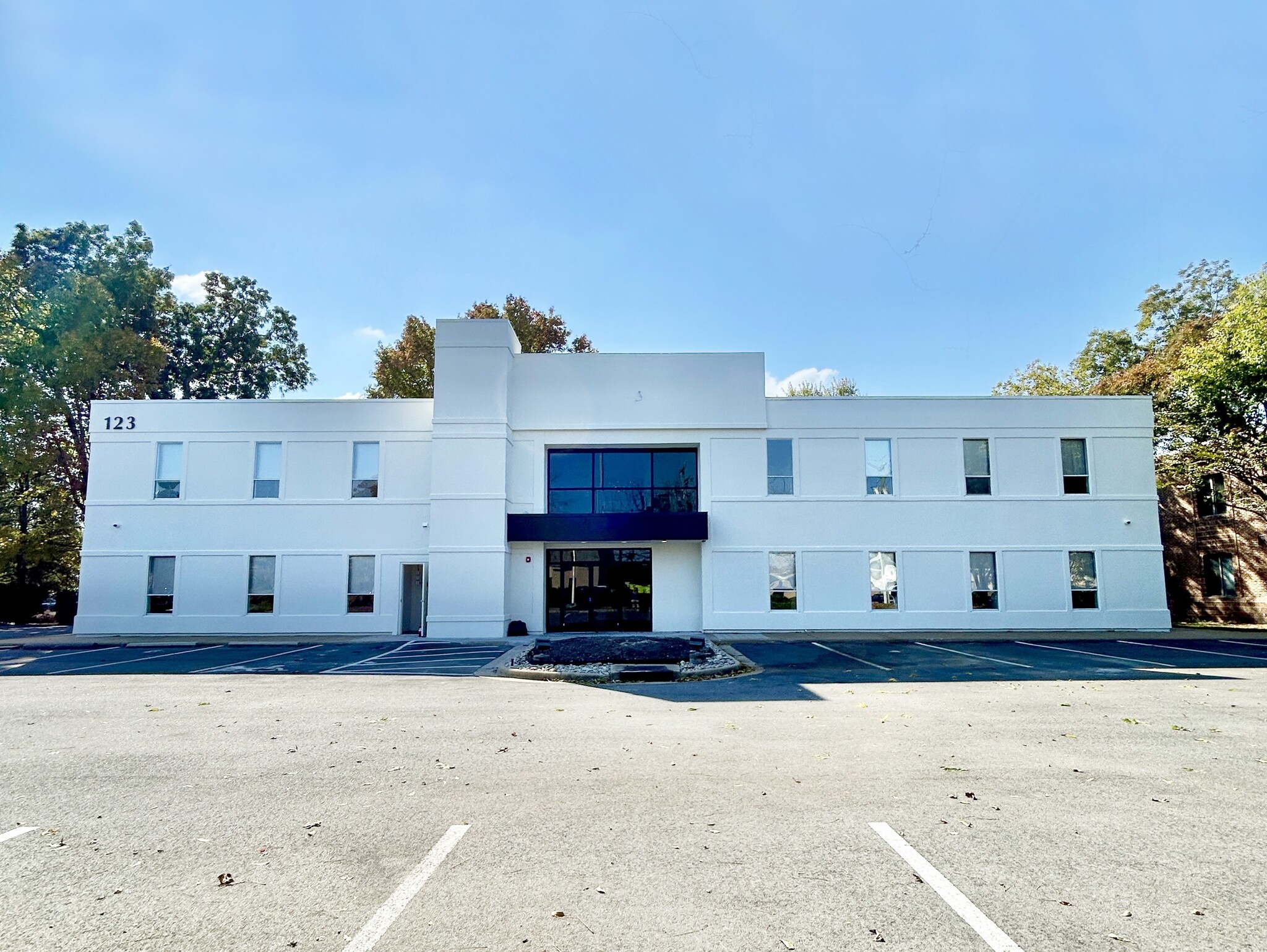 123 S Lynnhaven Rd, Virginia Beach, VA for lease Building Photo- Image 1 of 4