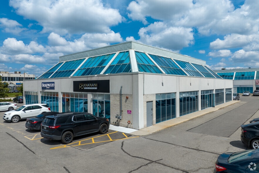 27 Roytec Rd, Vaughan, ON for lease - Building Photo - Image 3 of 4