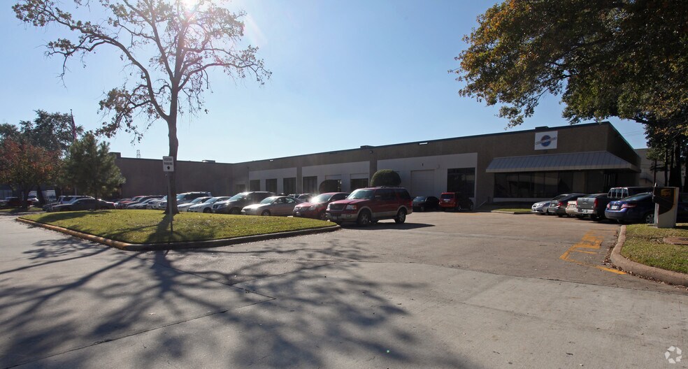 601-625 W 38th St, Houston, TX à louer - Photo du bâtiment - Image 3 de 6