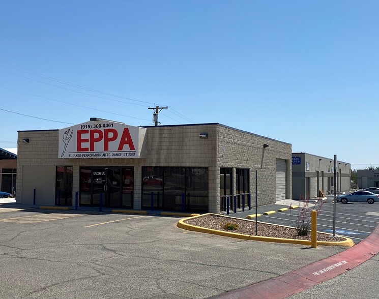 8626 Dyer St, El Paso, TX for lease - Building Photo - Image 1 of 5