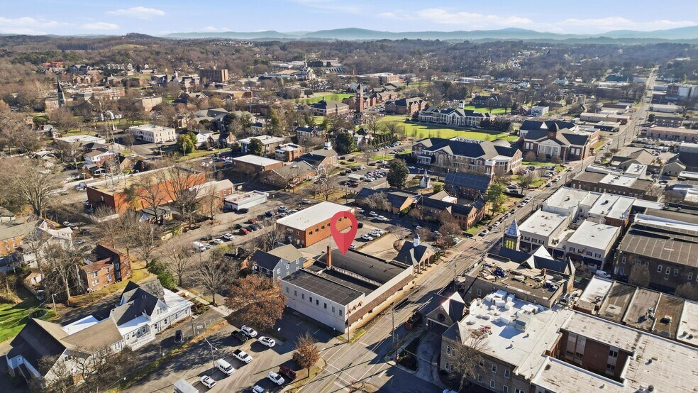 156 Central Ave NW, Cleveland, TN à vendre - Photo du bâtiment - Image 2 de 34