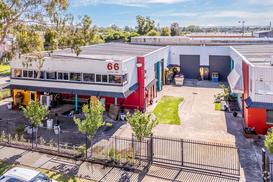 66 Clapham Rd, Sefton à louer - Photo du bâtiment - Image 3 de 6