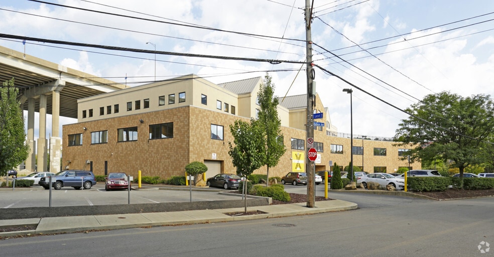 810 River Ave, Pittsburgh, PA for lease - Building Photo - Image 2 of 11