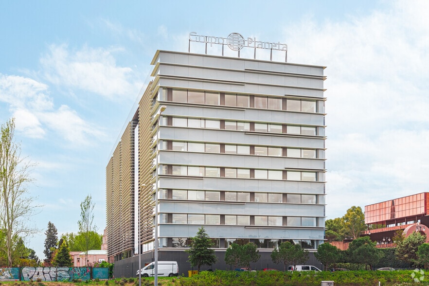 Calle de Juan Ignacio Luca de Tena, 17, Madrid, Madrid for lease - Building Photo - Image 2 of 11