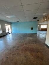 2924 W Division St, Arlington, TX for lease Interior Photo- Image 1 of 11