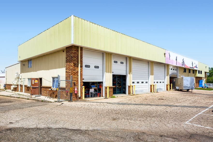 1501 Empire Rd, Louisville, CO à vendre - Photo du bâtiment - Image 3 de 25