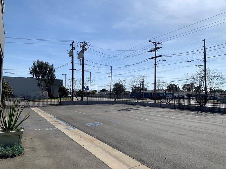 15610-15630 S Figueroa St, Gardena, CA for lease - Building Photo - Image 2 of 27