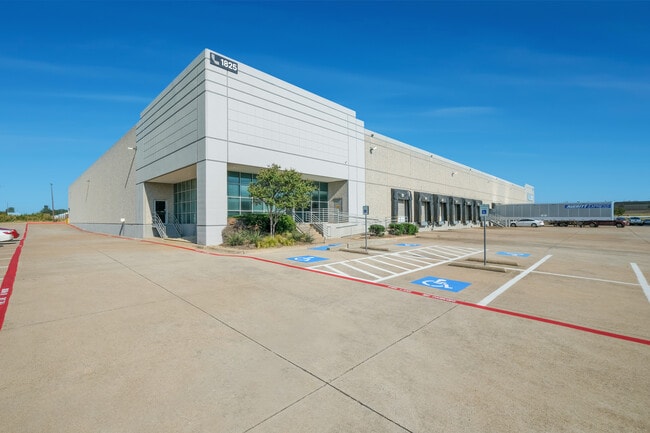 More details for 1825 Westpark Dr, Grand Prairie, TX - Industrial for Lease