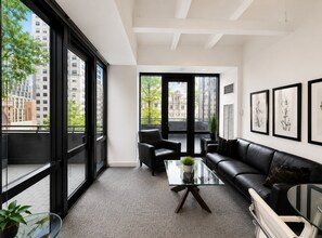725 Fifth Ave, New York, NY for lease Interior Photo- Image 2 of 9
