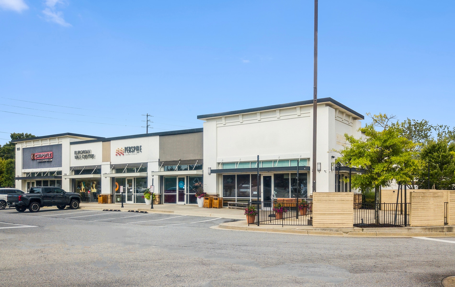 1300 Johnson Ferry Rd, Marietta, GA for lease Interior Photo- Image 1 of 1
