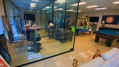 74 SW 12th Ave, Dania, FL à louer - Vidéo sur l’inscription commerciale 