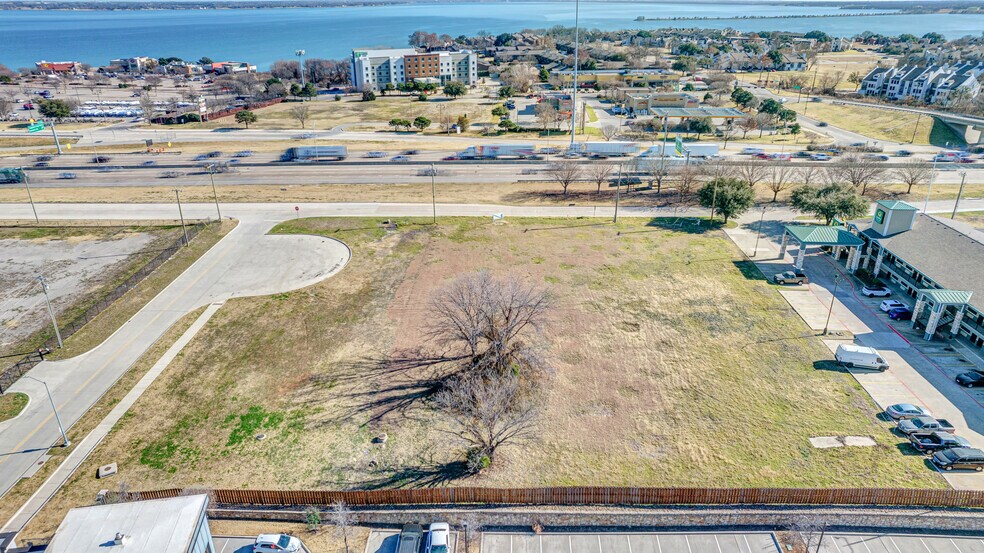 1625 I-30, Garland, TX à vendre - Photo du bâtiment - Image 3 de 11