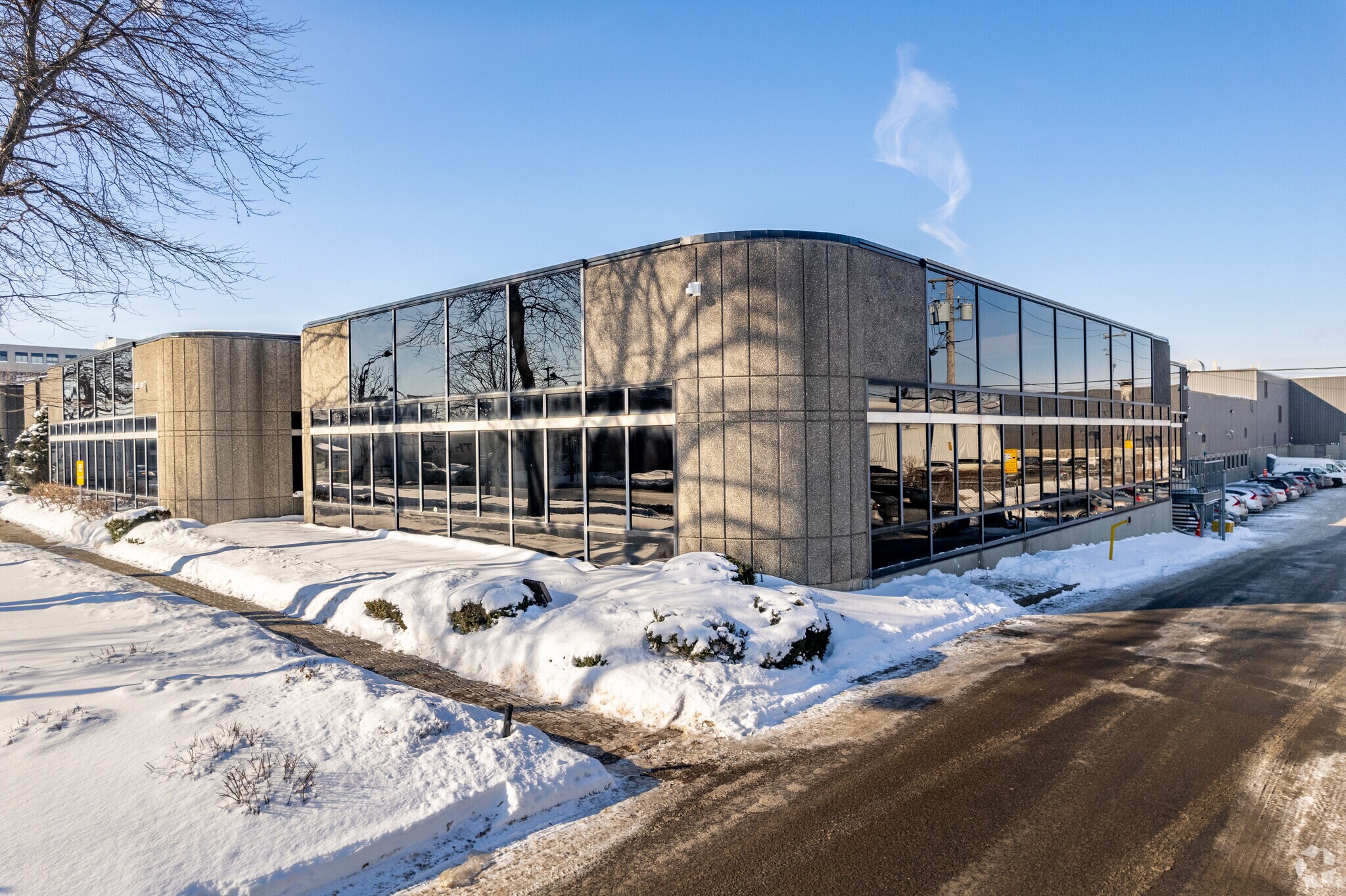 3701 Rue Jarry E, Montréal, QC à vendre Photo principale- Image 1 de 1