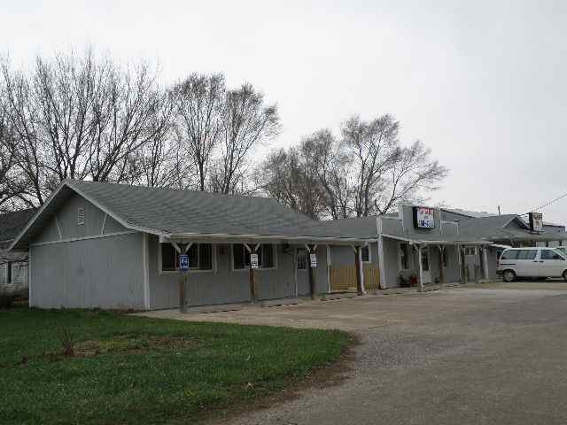 708 N 14th St, Fort Calhoun, NE à vendre - Photo principale - Image 1 de 1