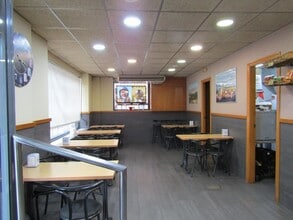 Retail in Castelldefels, Barcelona for lease Interior Photo- Image 2 of 6