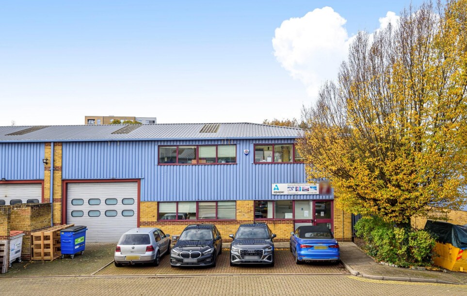 250 Milkwood Rd, London for sale Primary Photo- Image 1 of 3